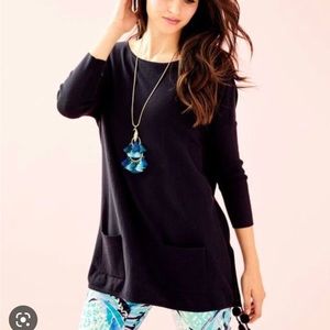 Black oversized sweater